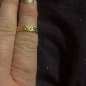 Women’s gold ring